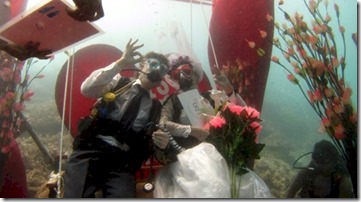 Centara Grand underwater wedding 2
