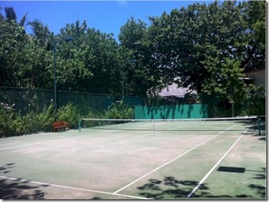 Conrad Rangali tennis court