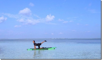 Four Seasons Kuda Huraa paddleboard yoga