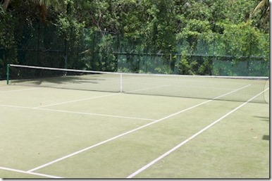 Gili Lankanfushi - astro turf tennis court