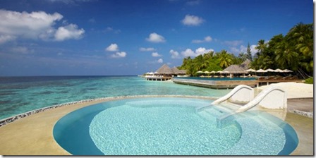 Huvafenfushi - ocean pool 2