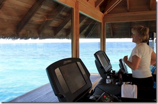 Huvafenfushi - over water gym