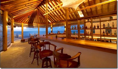 Island Hideaway Meeru Bar whiskey