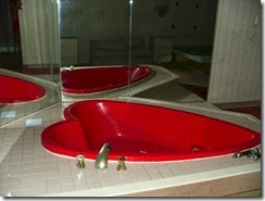 Maldives - heart tubs