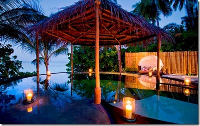 One and Only Reethi Rah watsu pool