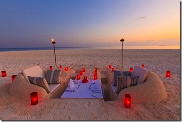 Velassaru beach dining