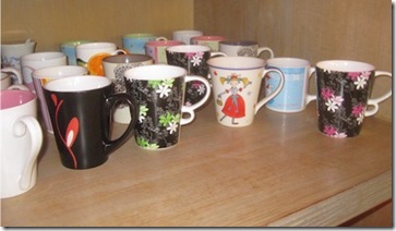 W Retreat mugs