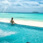 Four-Seasons-Landaa-Giravaru-double-pool-2.jpg
