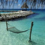 Taj Coral Reef – water hammock