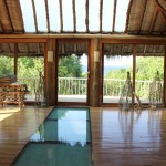 Soneva-Fushi-spa-glass-floor-1.jpg