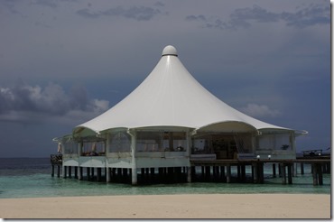 Safari Island - tented over water bar