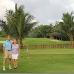 Shangri-La-Villingili-golf-course-start_thumb.jpg