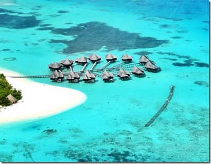 Coco Palm Dhuni Kolhu - underwater sea wall