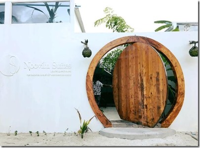 Noovilu Suites - round door