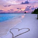 Anantara-Kihavah-sand-heart.jpg