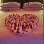 Huvafenfushi-bed-heart_thumb.jpg