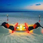 Dhigufaru-beach-dinner.jpg