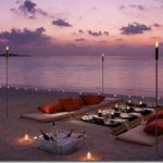 Four-Seasons-Landaa-Giraavaru-beach-dinner_thumb.jpg