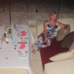 Jumeirah-Dhevanafushi-in-beach-dinner.jpg