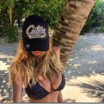 Lena-Mazuchova-Czech-LUX-South-Ari-Atoll_thumb.jpg