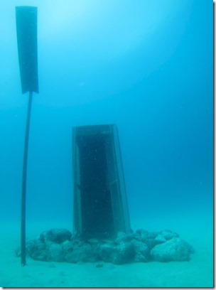 Summer Island - underwater phone box
