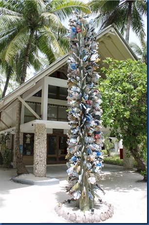 Rihiveli Beach - fish totem