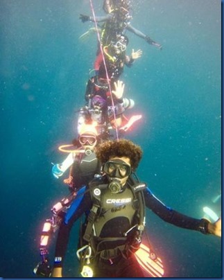 Underwater - activity - conga line