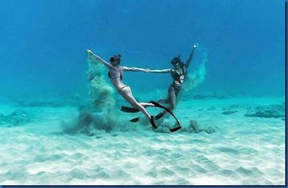 Underwater - activity - dancing