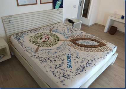 Bathala - map bed decorating
