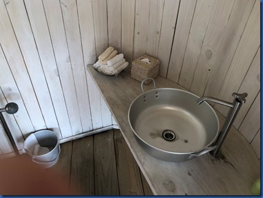 Soneva Jani - bucket sink