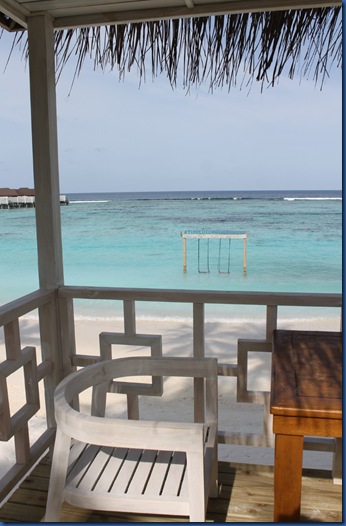 Olhuveli - raised beach dining 1
