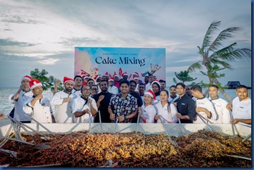 Sun Siyam Olhuveli - cake mixing 1