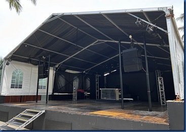 Siyam World - stage