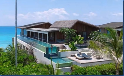 Here - villa pool 2
